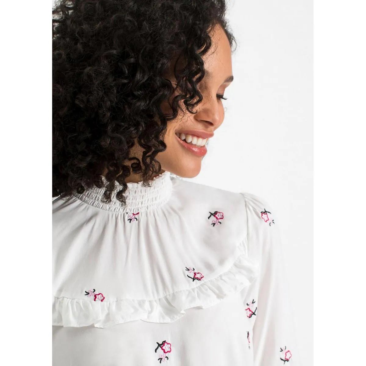 Bodyflirt Ivory Embroidered Blouse