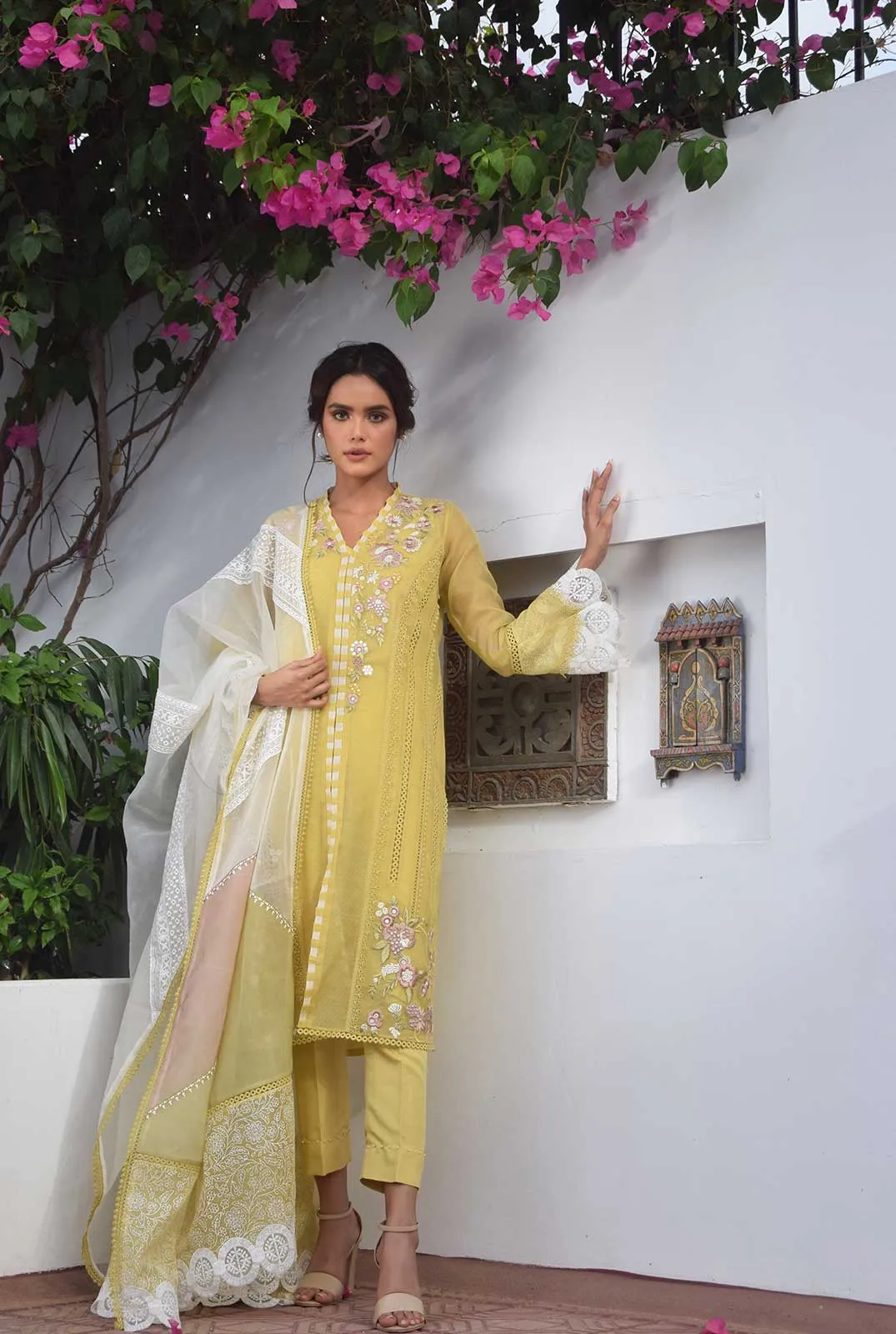 Luxury Pret- Embroidered Kurta With Lace Detailing