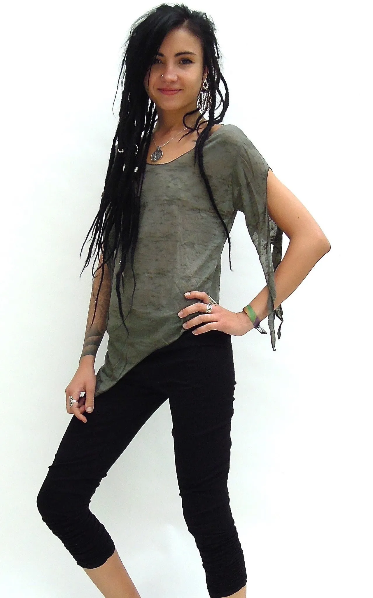 Pixie slashed sleeve pointy top